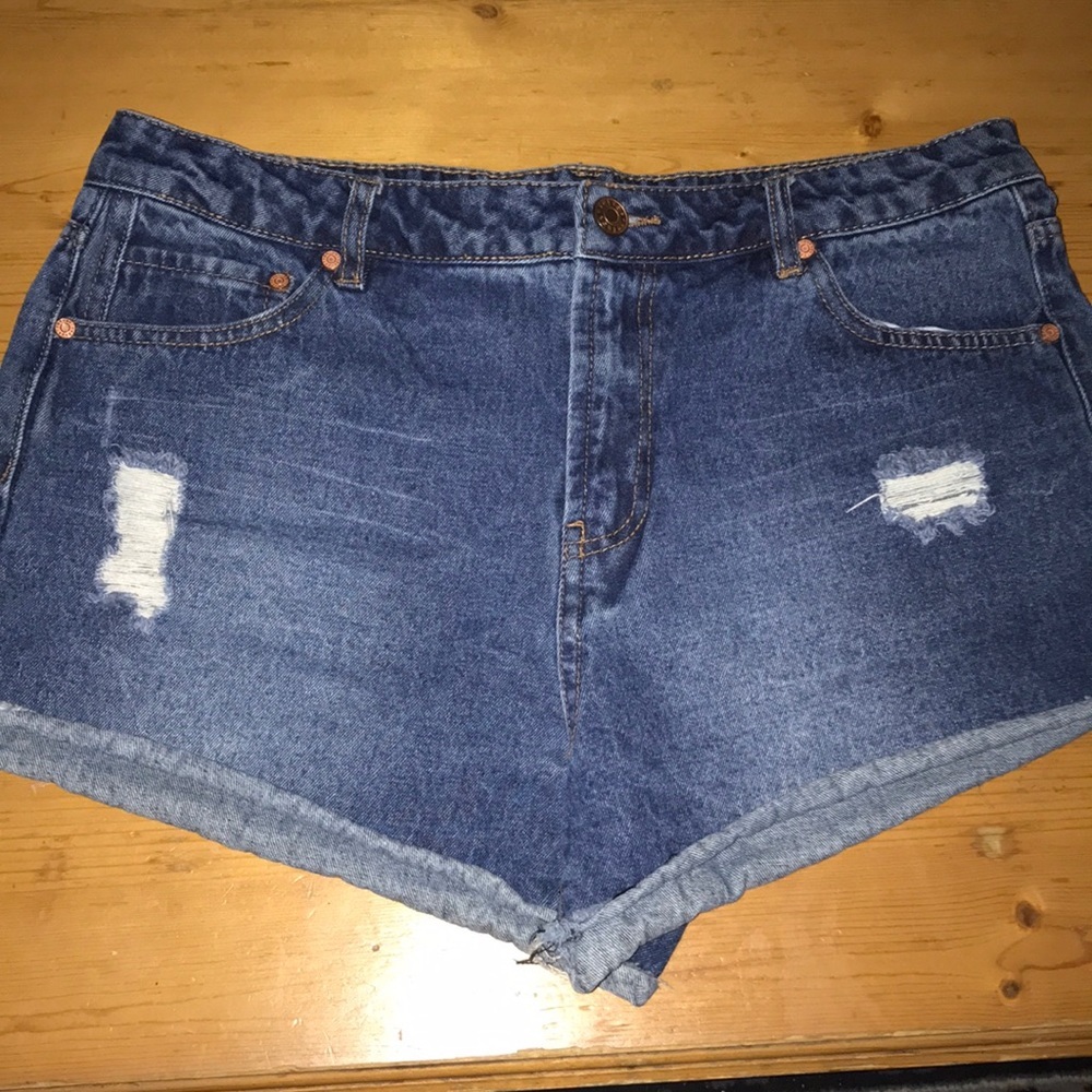 Refuge Denim Shorts 12 Distressed